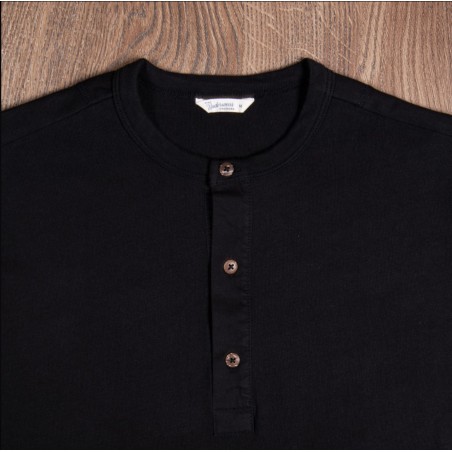 T-Shirt Henley mit Knopfleiste und langen Ärmeln schwarz – 1927 Henley Shirt long sleeve faded black Pike Brothers