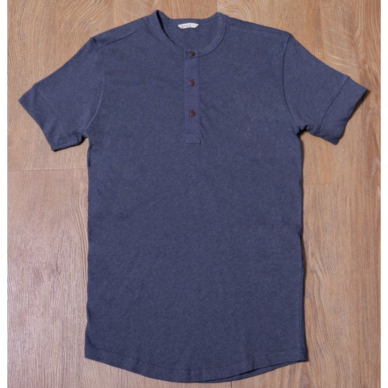 Henley-T-Shirt mit Knopfleiste und kurzen...