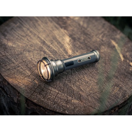 Vintage zaklamp olijfgroen - VINTAGE FLASHLIGHT OLIVE DRAB - Barebones Living