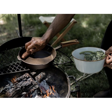 Polished Cast Iron Skillet 25 cm - Barebones Living
