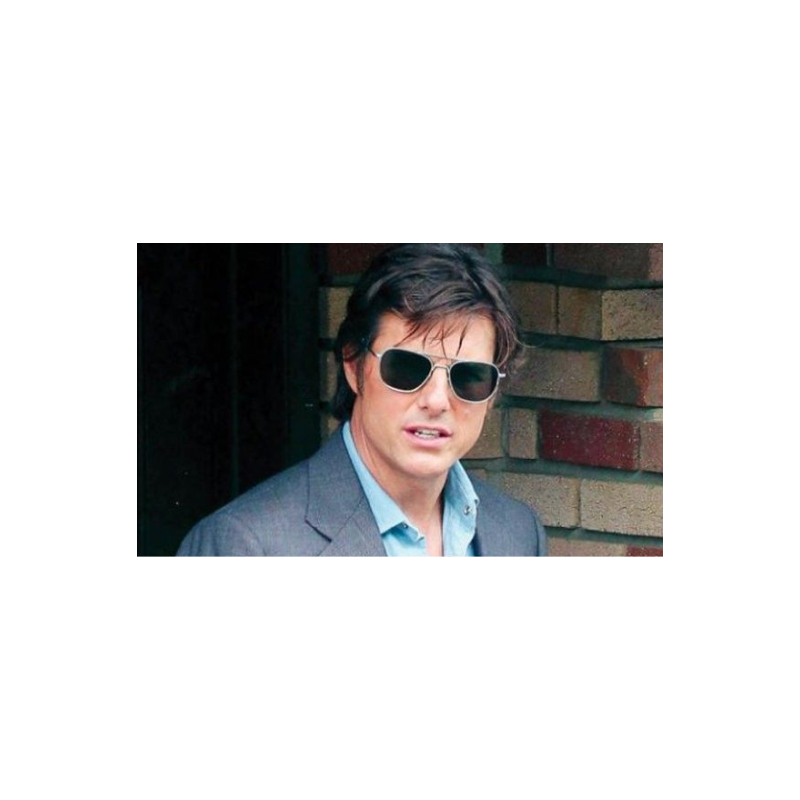 Tom Cruise in American Made met zijn Original Pilot AO