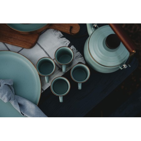 Mint-coloured enamel steel teapot – Barebones Living
