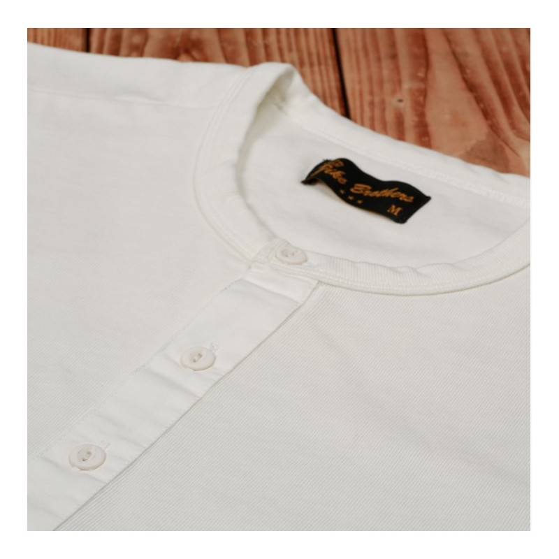 T-Shirt mit Knopfleiste kurzärmelig ecru – Utility Shirt Short Sleeve Ecru