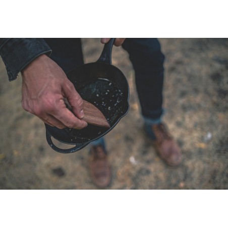 Grattoir en fonte noyer - Barebones Living