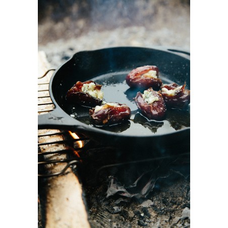 All-in-one 20cm cast iron skillet CAST IRON SKILLET 8" - Barebones Living