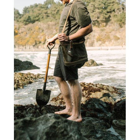 Pelle Pliante avec Etui – Barebones Living