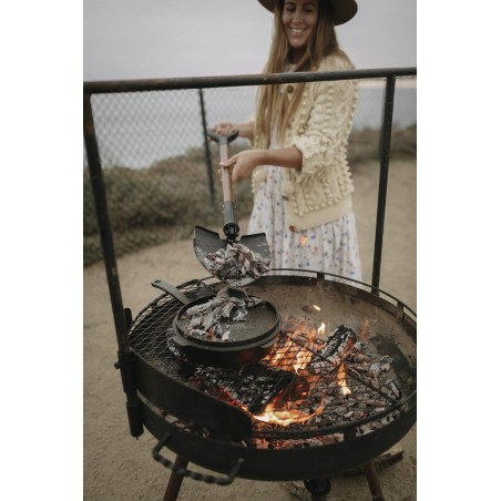 Pelle Pliante avec Etui – Barebones Living