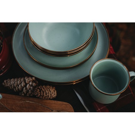 Grandes assiettes en acier émaillé couleur vert menthe – Barebones Living