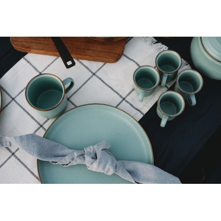 Grandes assiettes en acier émaillé couleur vert menthe – Barebones Living