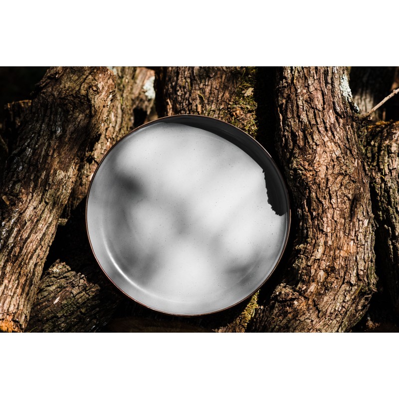 Grandes assiettes en acier émaillé couleur gris...