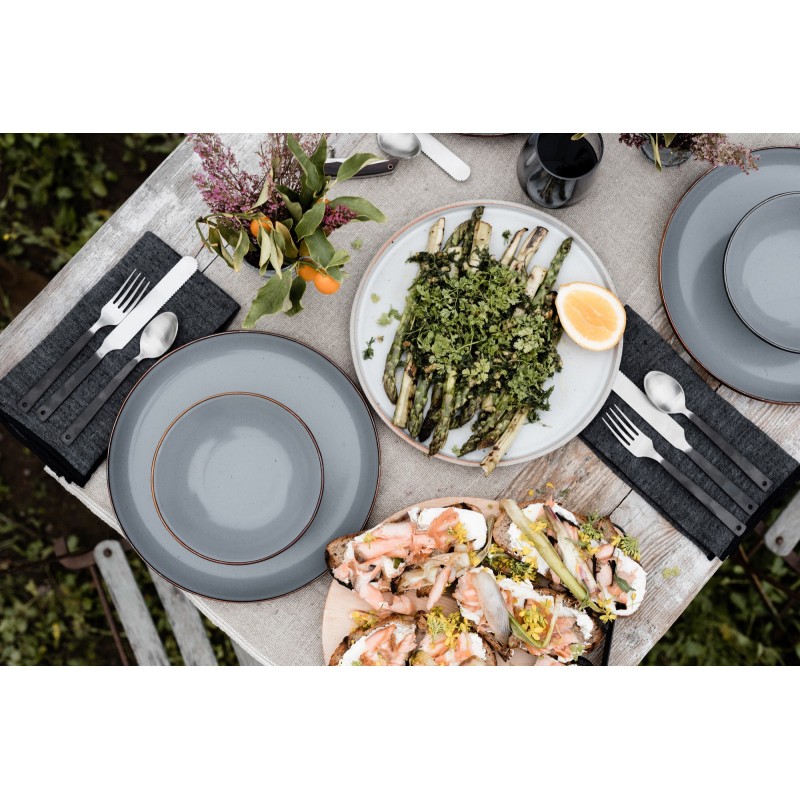 Grandes assiettes en acier émaillé couleur gris...