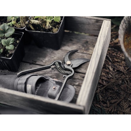 Gartenschere mit Etui – Barebones Living