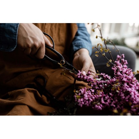 Tuinschaar met korte lemmetjes en Etui – Barebones Living