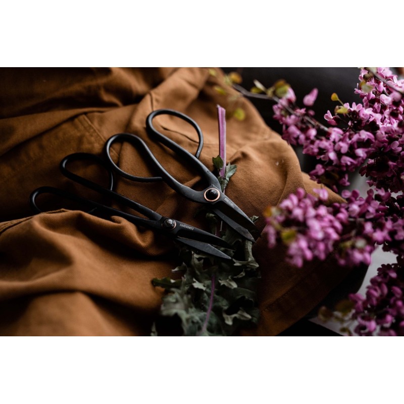 Short-Blade Garden Pruner with Sheath –...