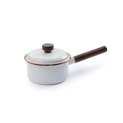 Enamel Steel Saucepan Eggshell Colour – Barebones Living