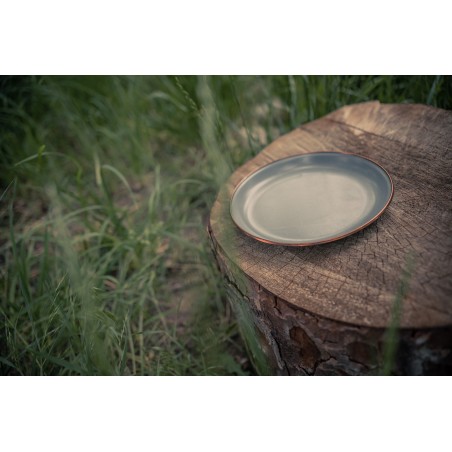 Petites assiettes en acier émaillé couleur grise – Barebones Living