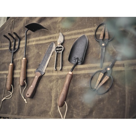 Tuintroffel – Barebones Living