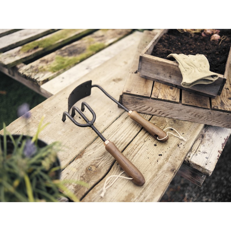 Vierkante Schoffel – Barebones Living