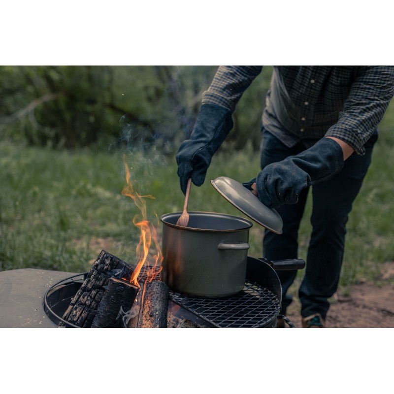 Dark grey enamel steel stockpot – Barebones Living