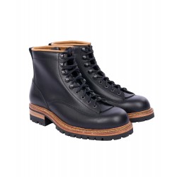 1946 Mountaineer Boots Black leather mountain boots -...