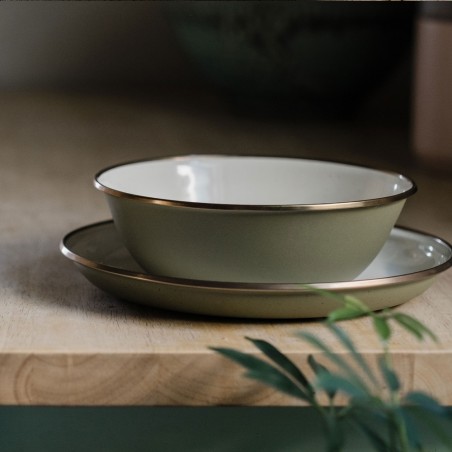Set of 2 Small olive-coloured enamel steel plates – Barebones Living
