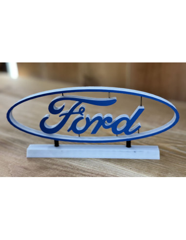 Logo décoratif Ford sur socle