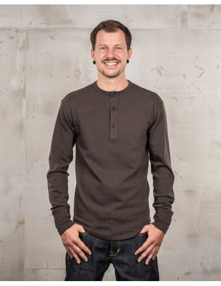 Long-Sleeve Henley Button-Neck T-Shirt Coffee - 1954 Utility Shirt Long Sleeve Coffee - Pike Brothers