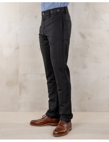 Schwarze Hose aus Leinen/Wolle mit grauen Streifen – 1947 Harvester Trousers Chicago black – Pike Brothers